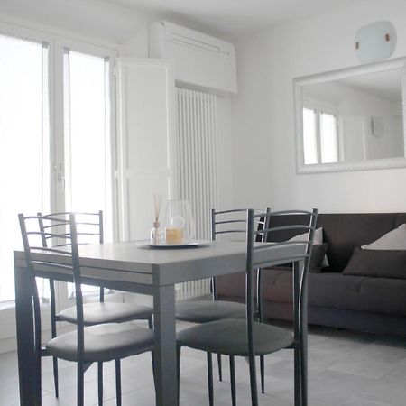Sky Loft Airport - Modern Apt 1St Floor Lejlighed Bologna Eksteriør billede