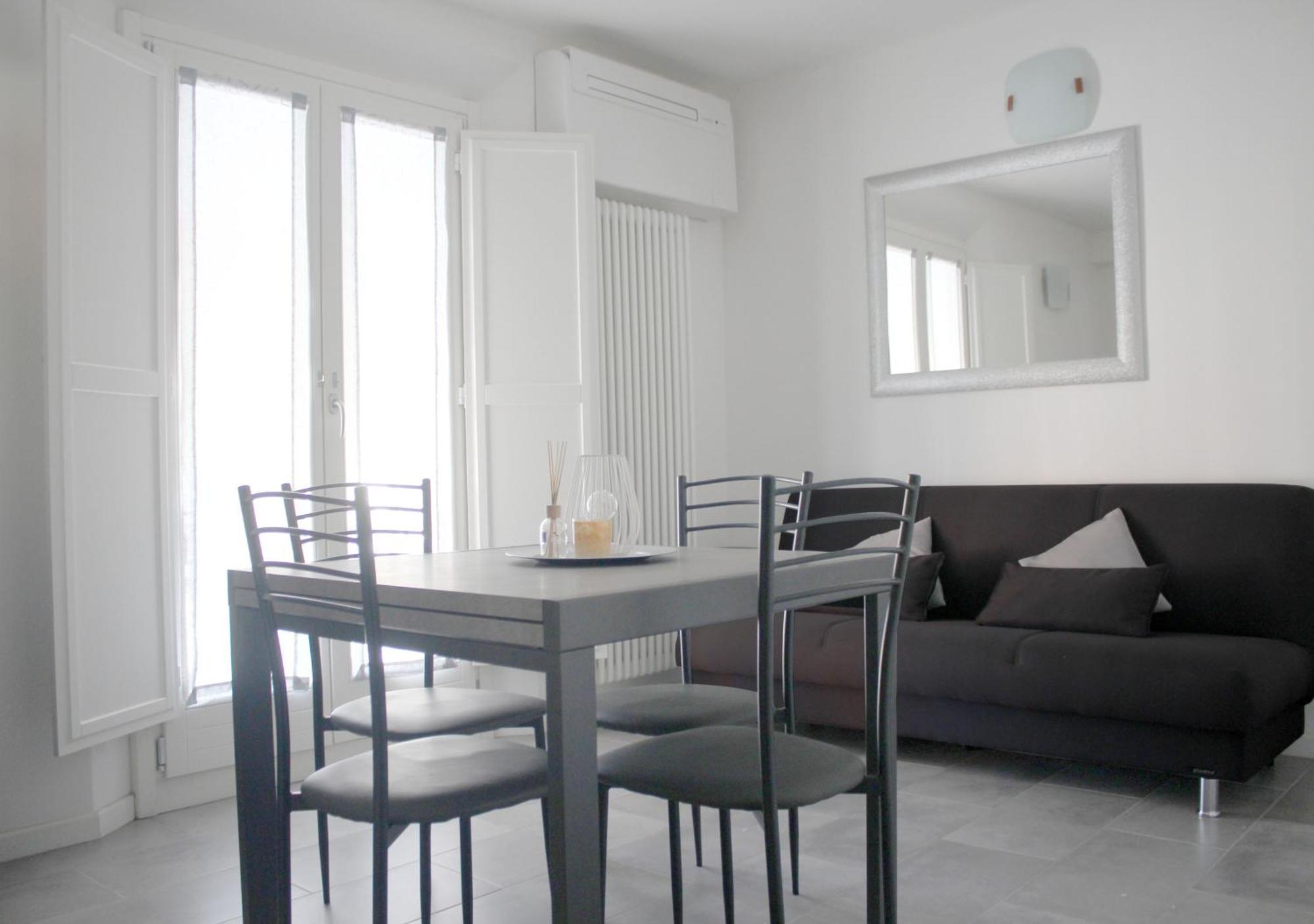 Sky Loft Airport - Modern Apt 1St Floor Lejlighed Bologna Eksteriør billede